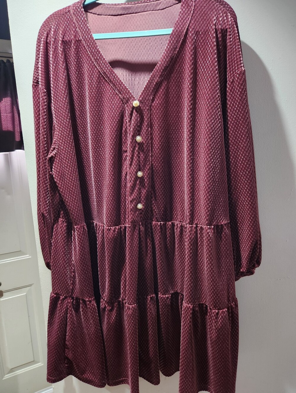 SHEIN Burgundy Textured Pearl Button Tiered Dress